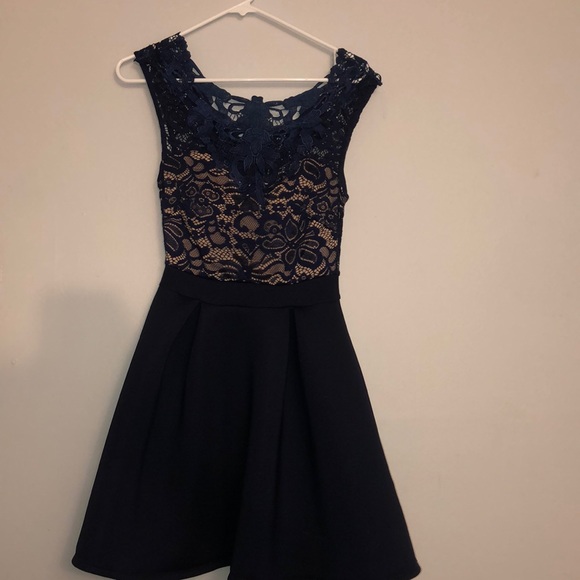 Semi-formal dress - Picture 1 of 2